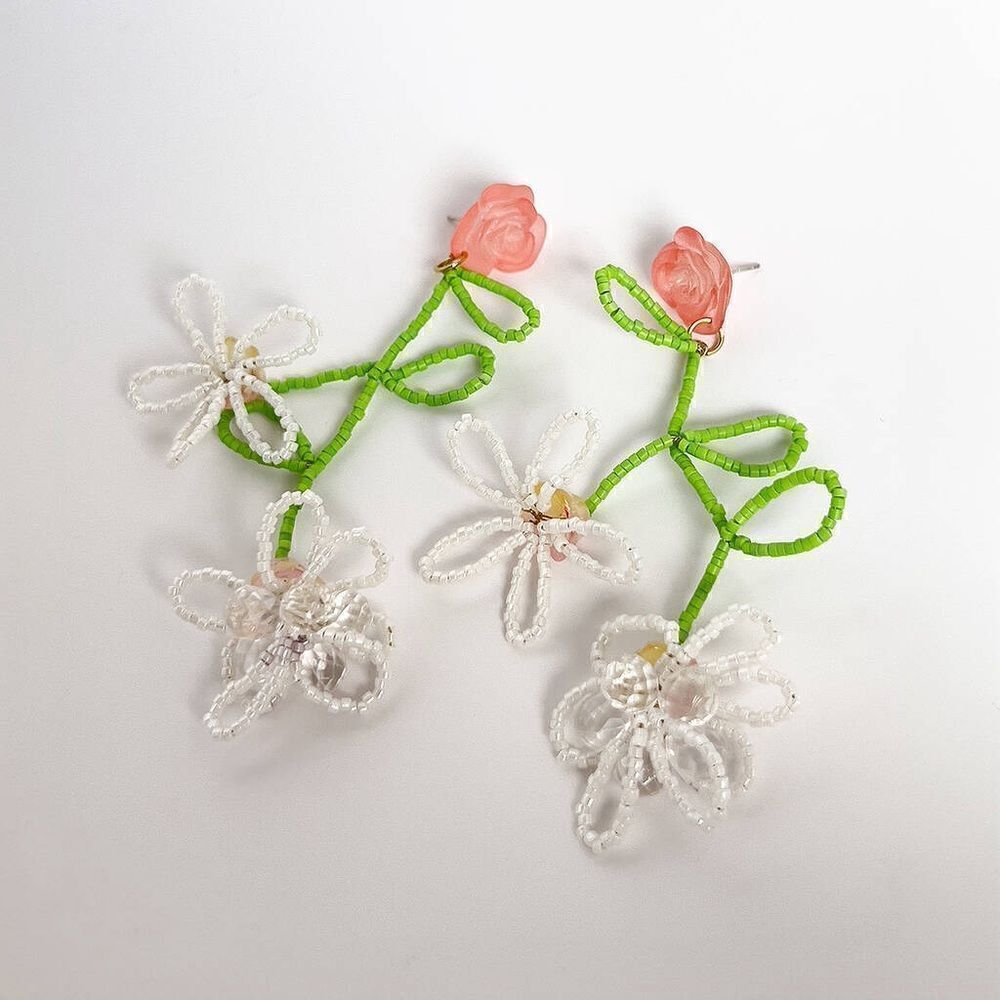 Flower drop earrings M697